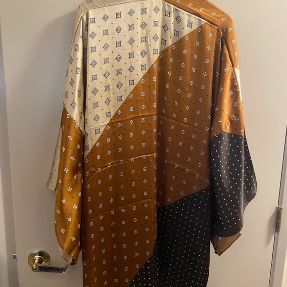 Multicolor Patterned Kimono - Picture 3 of 7
